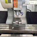 []出售虹光伟业VMC-2500同款两台、丝杆传动精度更好三菱.